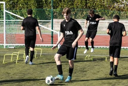 Stage football Bretagne été