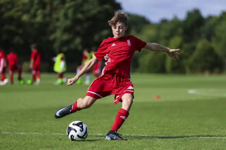 Camp football Liverpool