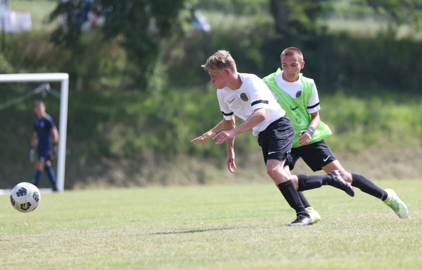 Entrainement-foot-pre-saison-intensif Entrainement-foot-pre-saison-intensif