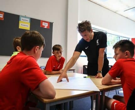 Coach Liverpool Stage de foot