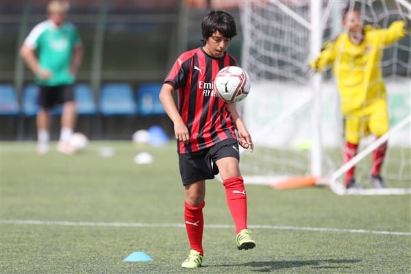 Camp de foot Milan