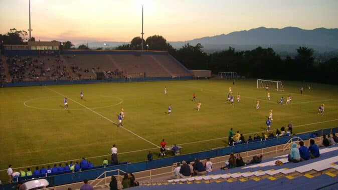 Harde stadium UCSB