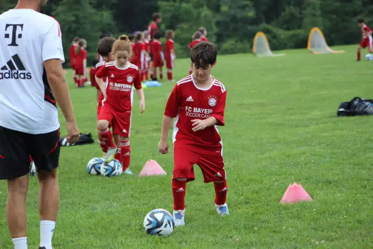 Jeune joueur du stage Bayern Munich