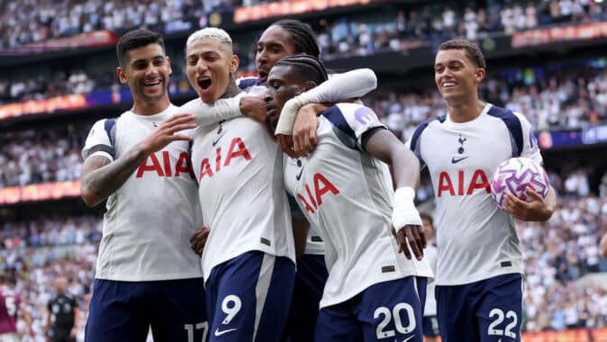 Camp football Tottenham
